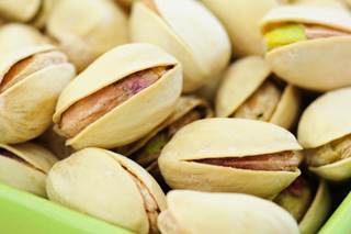Those who ate in-shell pistachios consumed 41% fewer calories. Those who ate in-shell pistachios consumed 41% fewer calories.