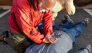 Compression-only CPR best for out-of-hospital cardiac arrest Compression-only CPR best for out-of-hospital cardiac arrest