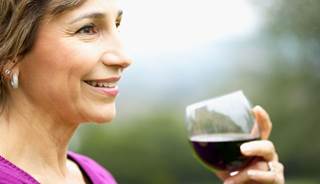 Drinking dealcoholized red wine lowers blood pressure Drinking dealcoholized red wine lowers blood pressure