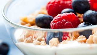 Skipping breakfast may raise heart disease risk Skipping breakfast may raise heart disease risk