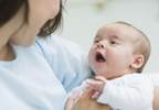 Skin-to-skin contact 'all benefits' for moms, babies Skin-to-skin contact 'all benefits' for moms, babies