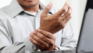 Ultrasound was more accurate in diagnosing carpal tunnel syndrome than electrodiagnostic testing. Ultrasound was more accurate in diagnosing carpal tunnel syndrome than electrodiagnostic testing.