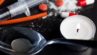 In a study, 24% of confiscated drug snorting straws tested positive for human blood. In a study, 24% of confiscated drug snorting straws tested positive for human blood.