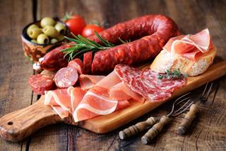 Researchers observed a positive direct effect of cured meat intake on worsening asthma symptoms. Researchers observed a positive direct effect of cured meat intake on worsening asthma symptoms.