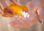 Opioids for chronic pain: a new clinical guideline from the VA and Department of Defense Opioids for chronic pain: a new clinical guideline from the VA and Department of Defense