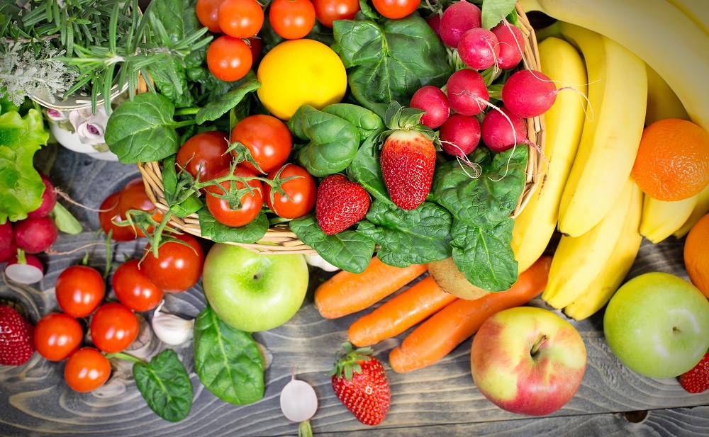 Fruit and vegetable consumption reduces risk of COPD in smokers - The ...