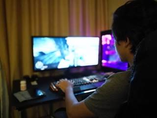 AKL-T01 uses algorithms to deliver a “video game-like” presentation of stimuli that engage targeted neural systems in the prefrontal cortex. AKL-T01 uses algorithms to deliver a “video game-like” presentation of stimuli that engage targeted neural systems in the prefrontal cortex.