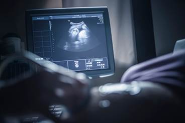 Low Birth Weight, Obesity Associated With Pregnancy Complications Low Birth Weight, Obesity Associated With Pregnancy Complications
